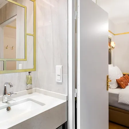 Merveil - Luxury - Tour Eiffel - Laos Appartement Parijs