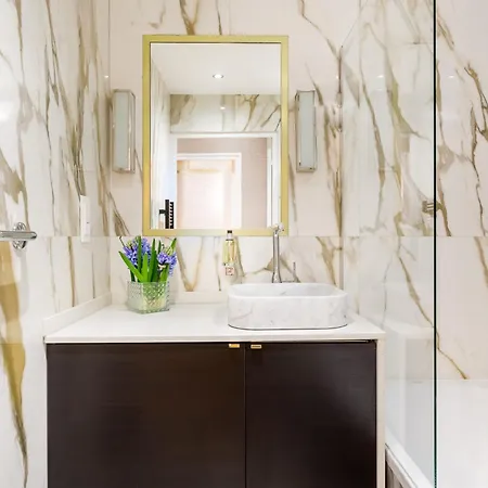 Merveil - Luxury - Tour Eiffel - Laos * Παρίσι